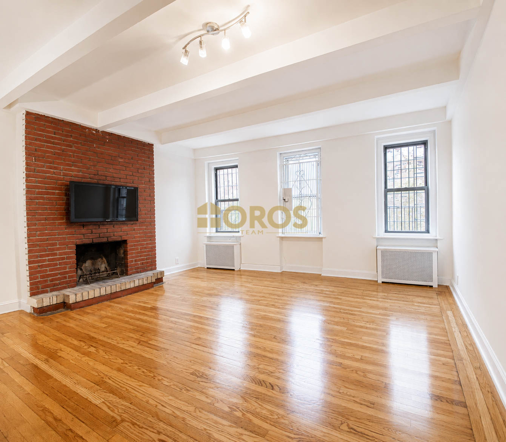 351 6th Avenue - Photo 0