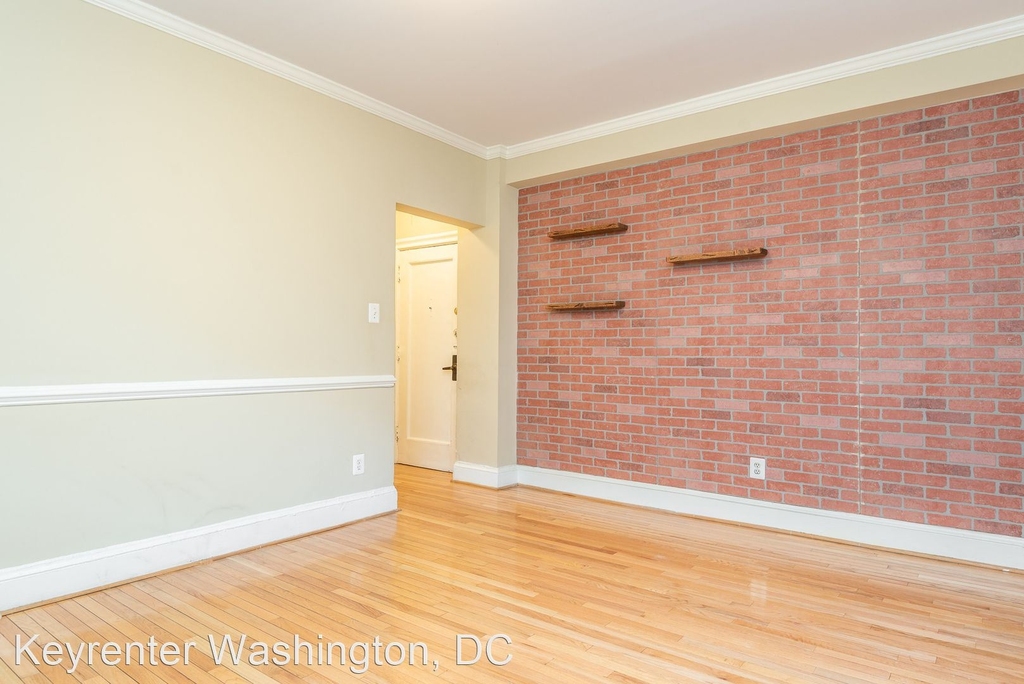 3010 Wisconsin Ave, Nw Unit 105 - Photo 3