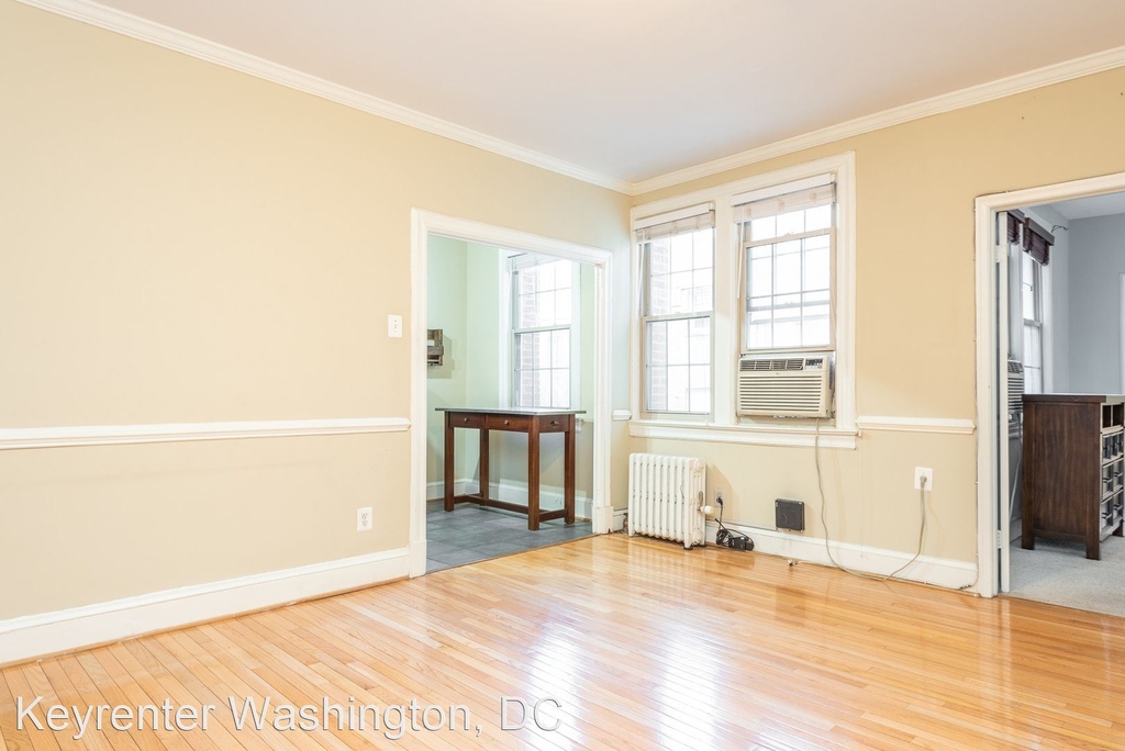 3010 Wisconsin Ave, Nw Unit 105 - Photo 4