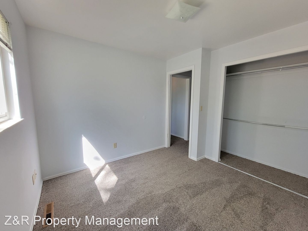 4075 Harbor Place - Photo 2