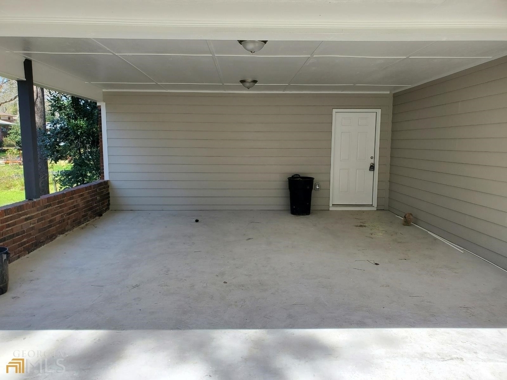 2489 Greenwood Circle - Photo 1