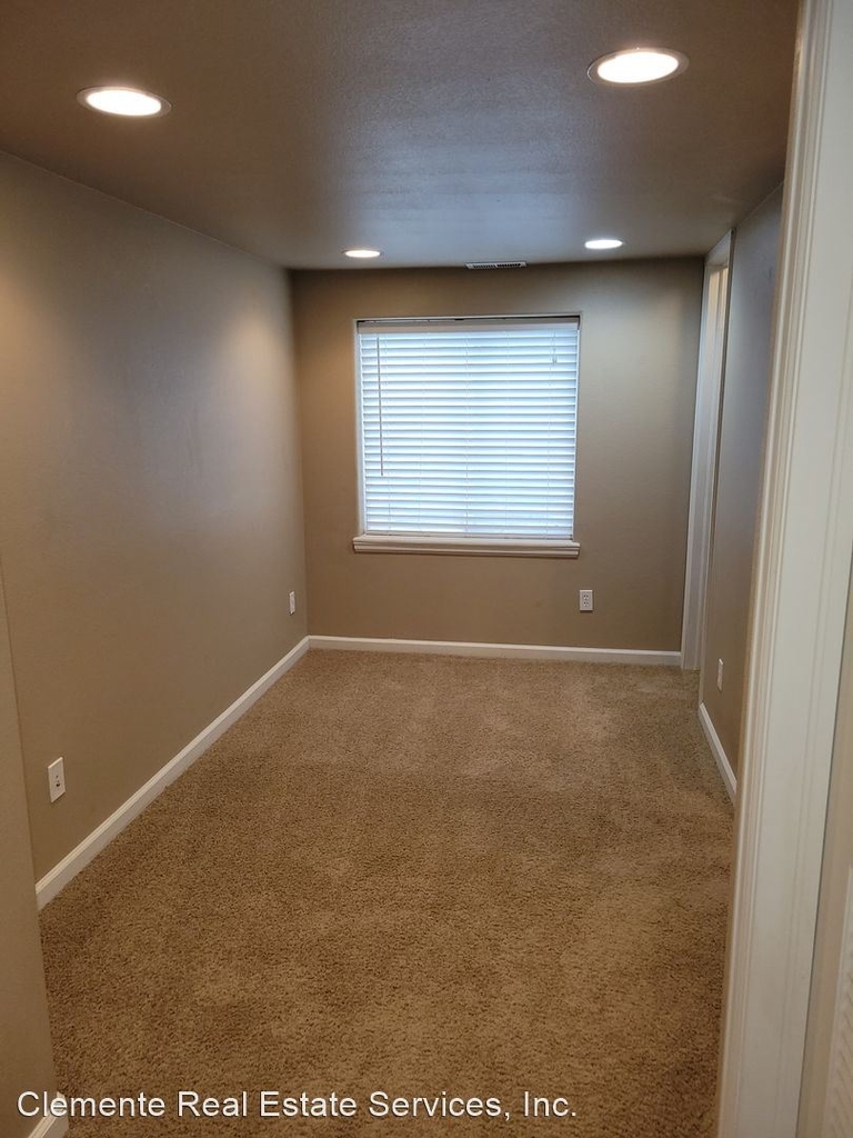 7490 Willowind Drive - Photo 20