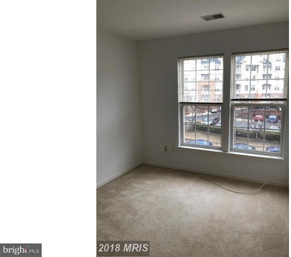 2729 Manhattan Pl - Photo 18