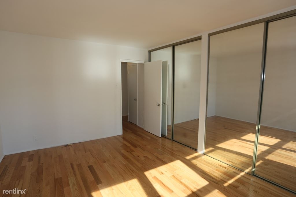 6118 N. Sheridan, Unit 8021 - Photo 14