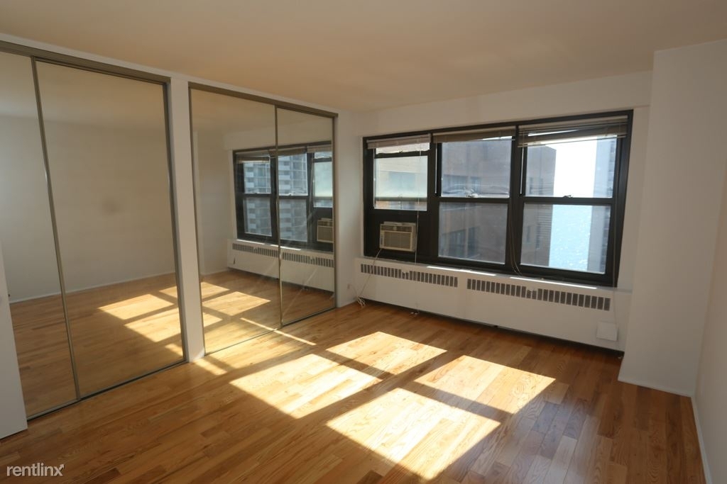 6118 N. Sheridan, Unit 8021 - Photo 15