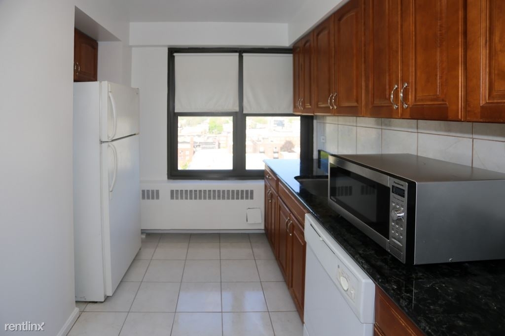 6118 N. Sheridan, Unit 8021 - Photo 1