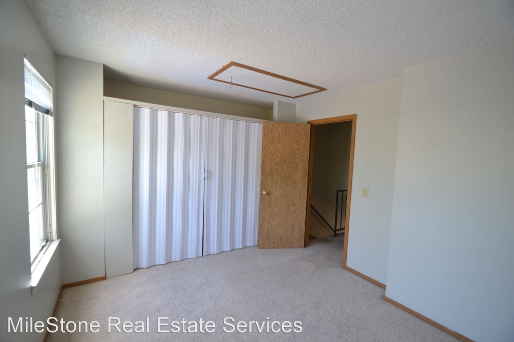 3524 Queen Anne Way - Photo 13