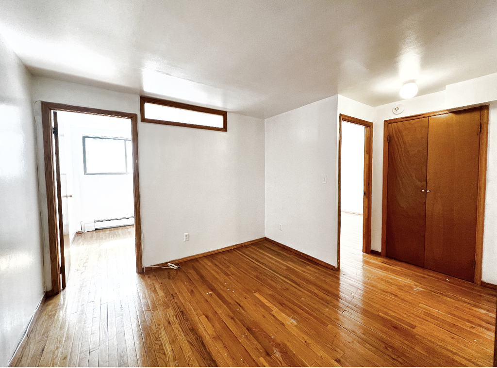 1425 York Avenue - Photo 4