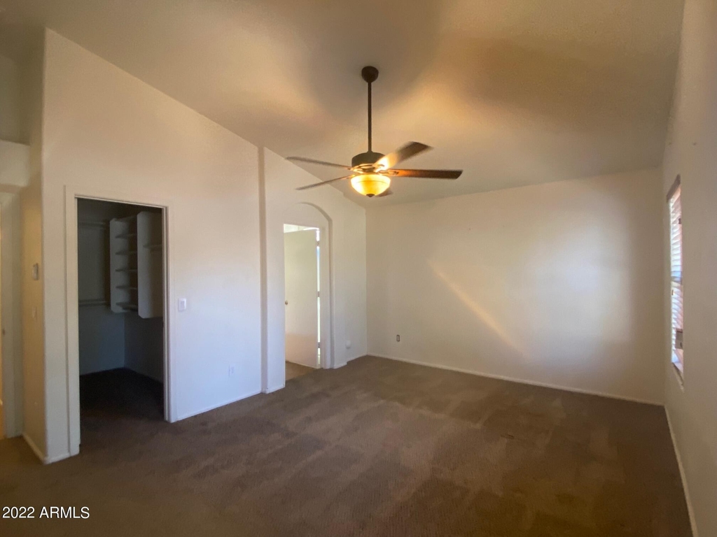 16562 W Taylor Street - Photo 10