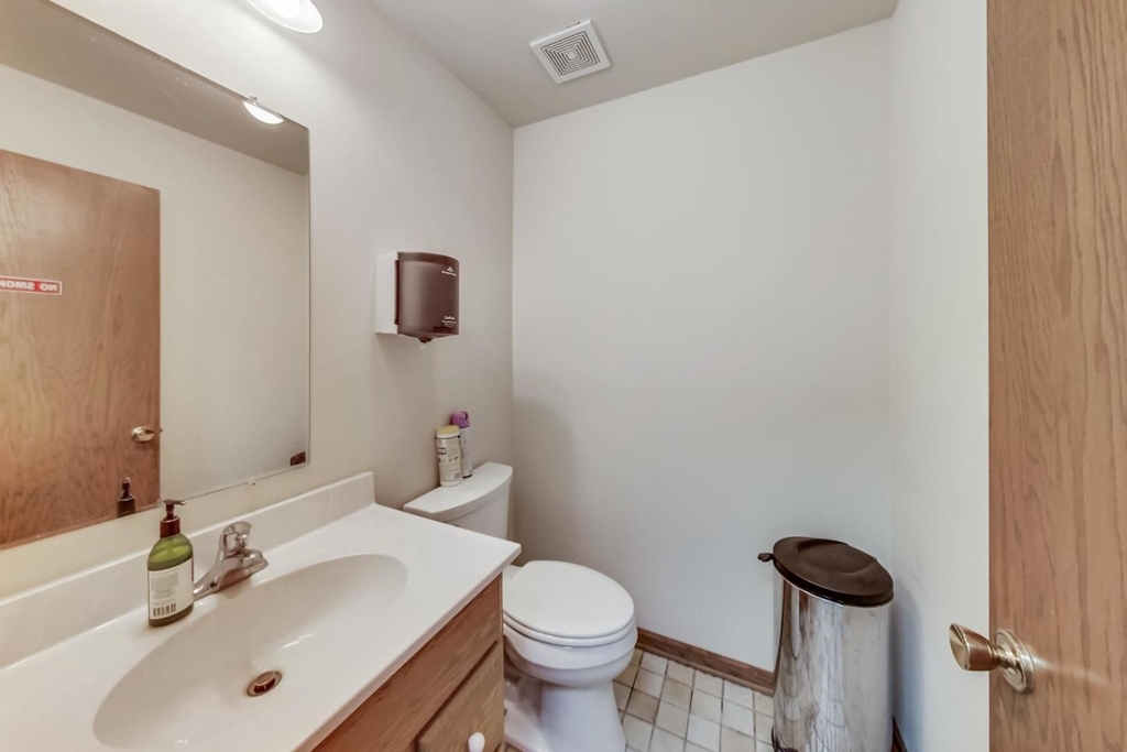 10660 W 143rd Street - Photo 4