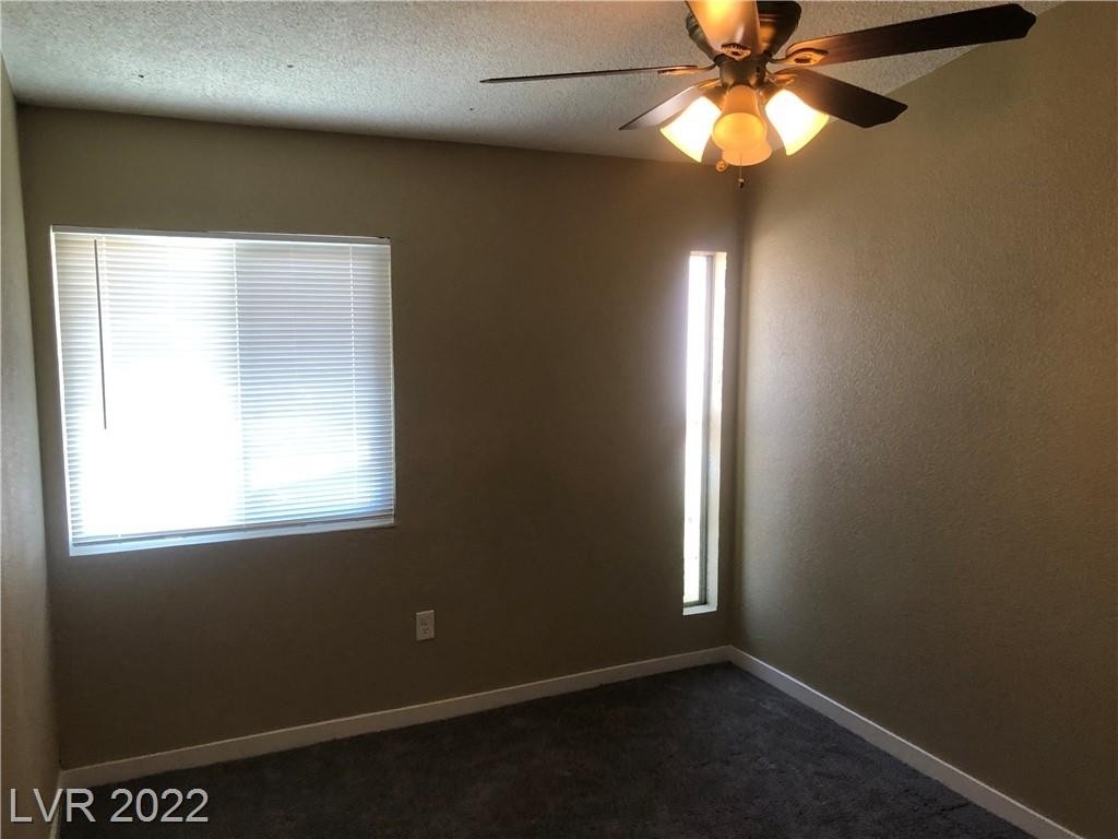 4039 Village Square - Photo 14