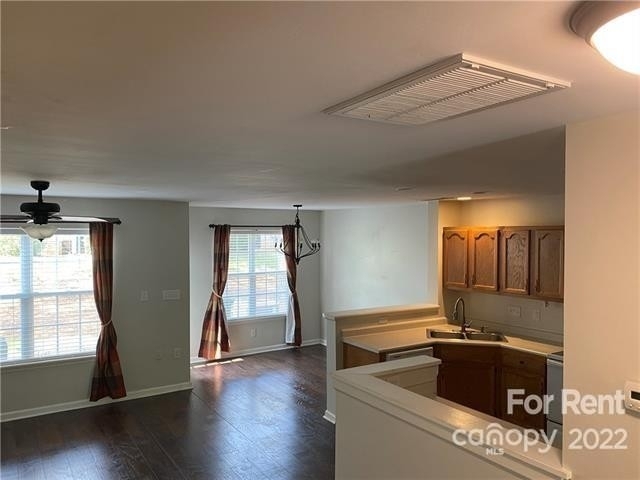 8257 Southgate Commons Drive - Photo 3