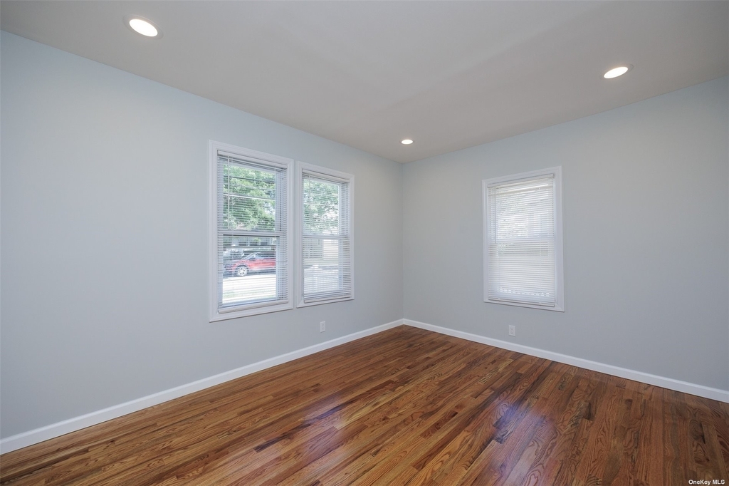 81 Lynbrook Avenue - Photo 10