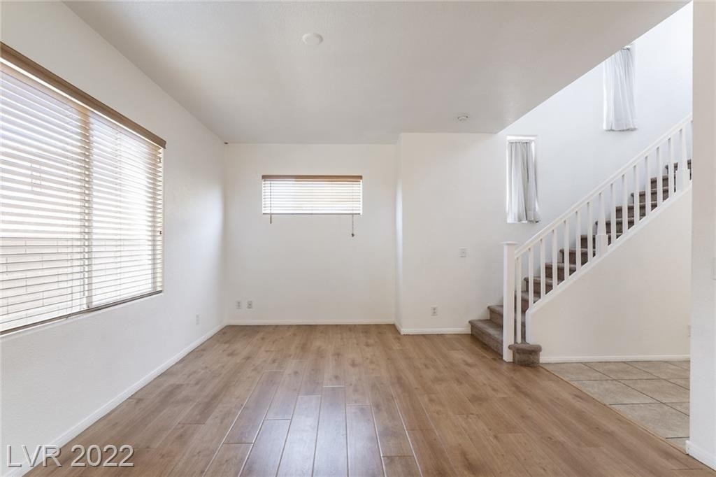 10528 Lessona Street - Photo 4