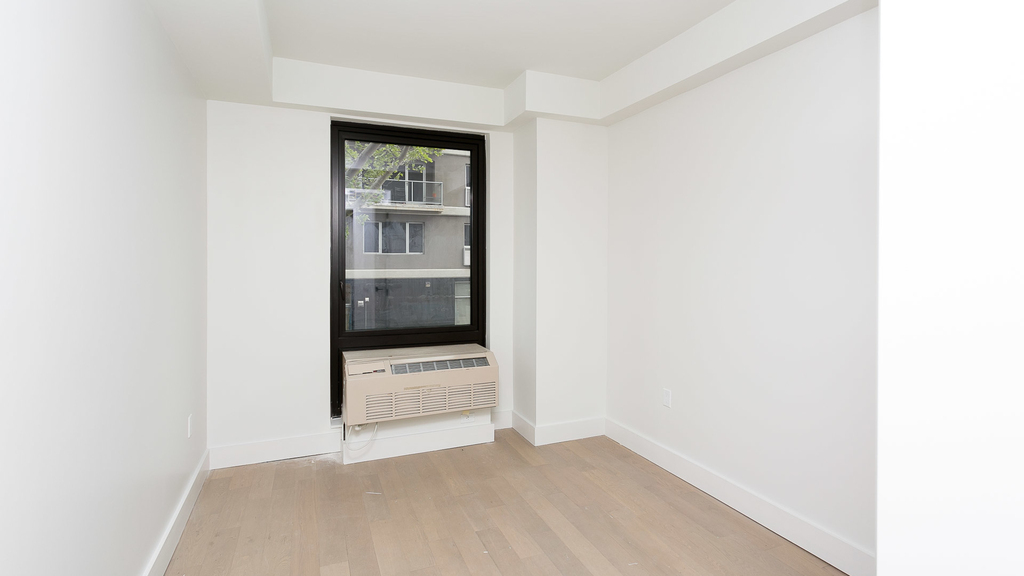 635 4th Avenue - Photo 15