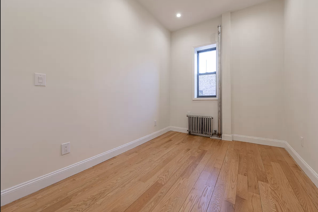 1155 East 35th Street - Photo 3