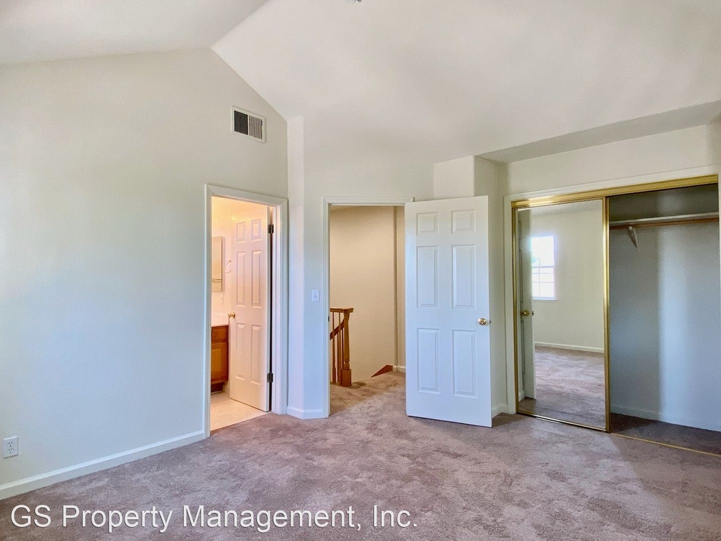 970 Wisteria Terrace - Photo 12