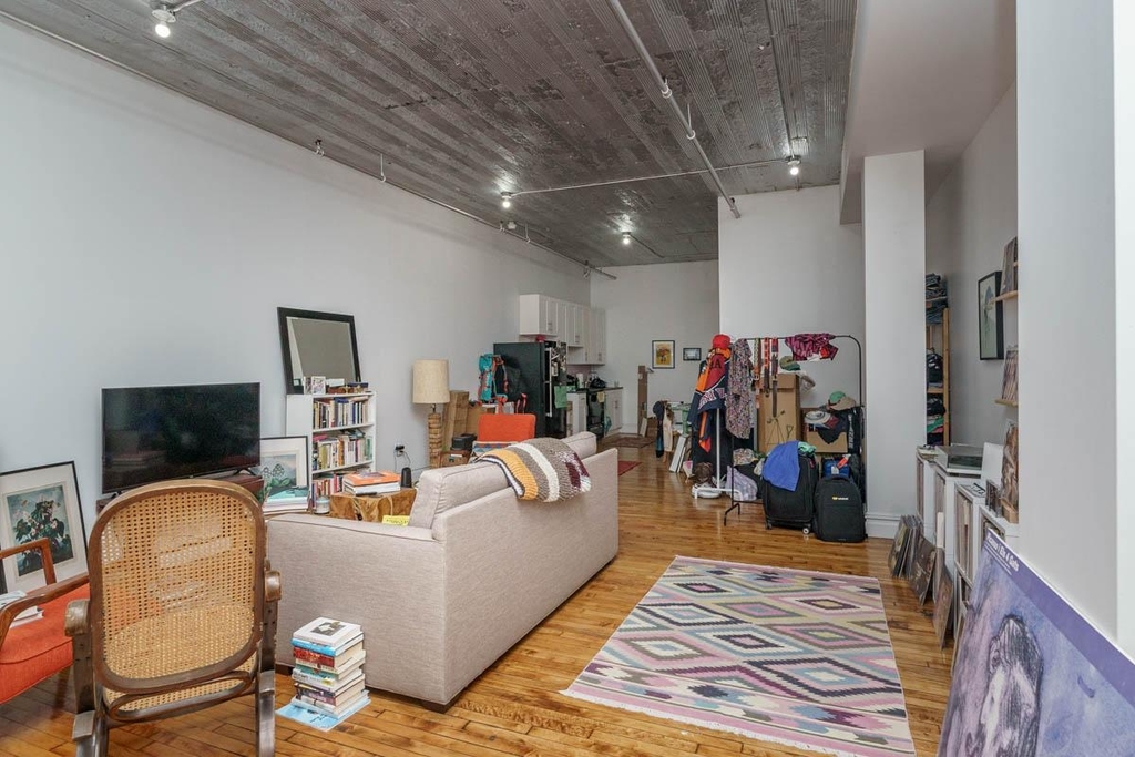 1087 Flushing Avenue - Photo 5