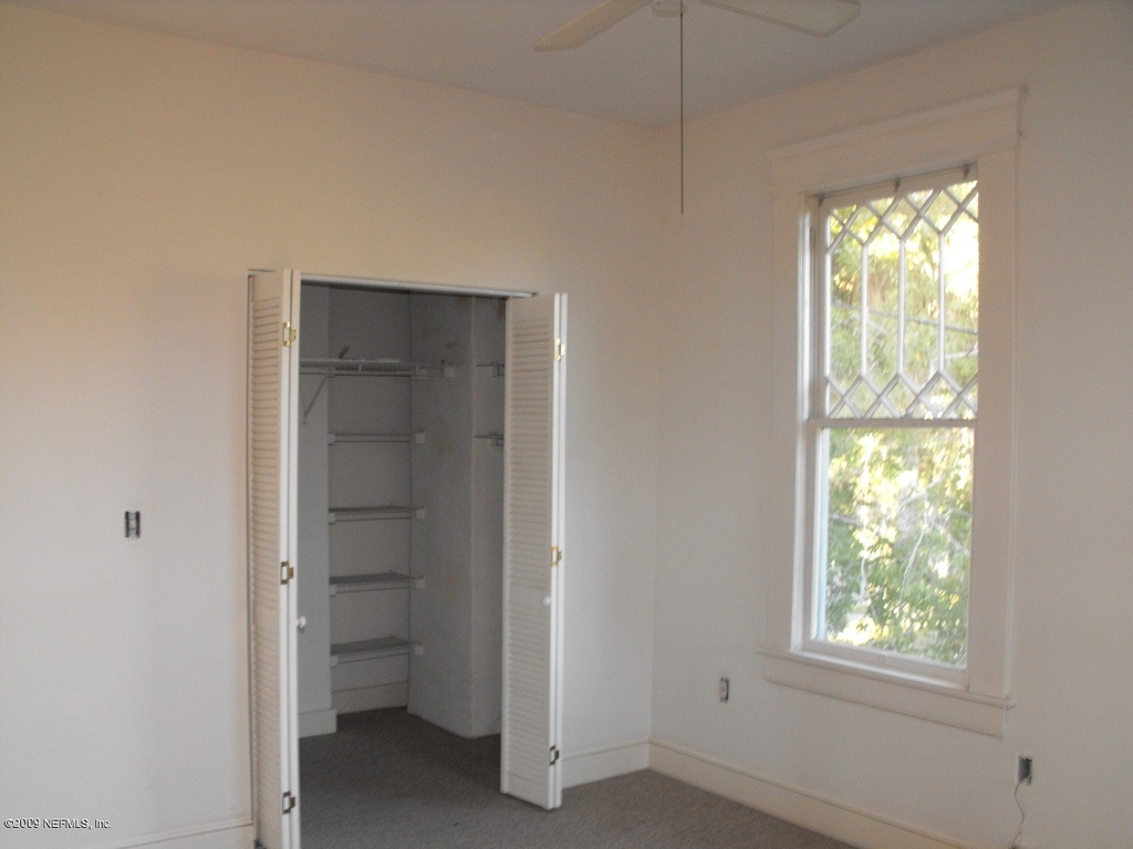 2206 Oak St - Photo 7