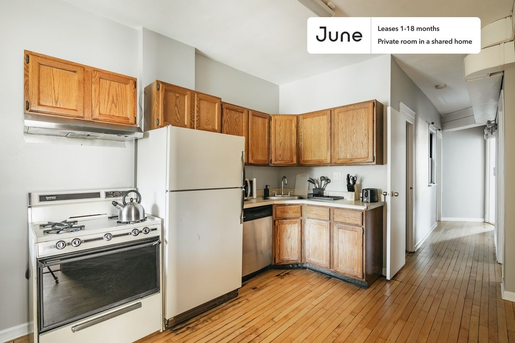 3814 N Clark Street - Photo 13