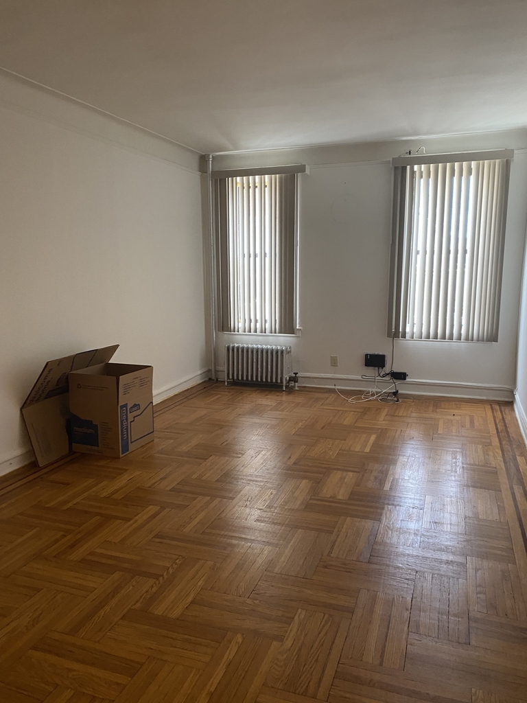 2020 East 41st Street - Photo 2