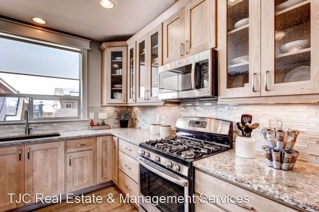 4953 Valentia Street - Photo 10