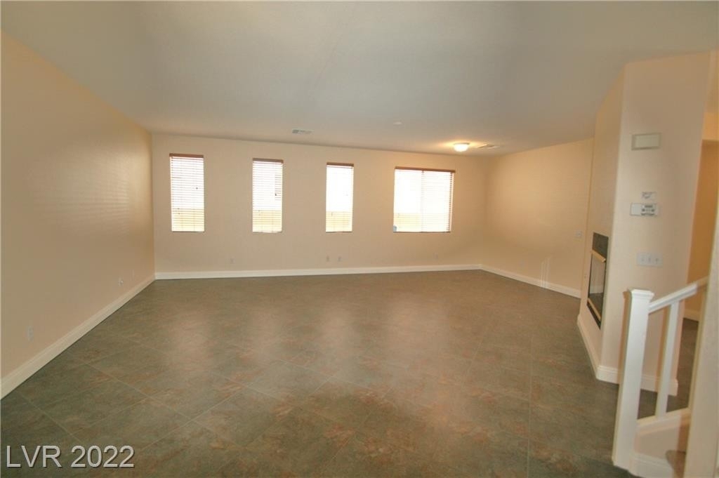 10764 Valencia Hills Street - Photo 3