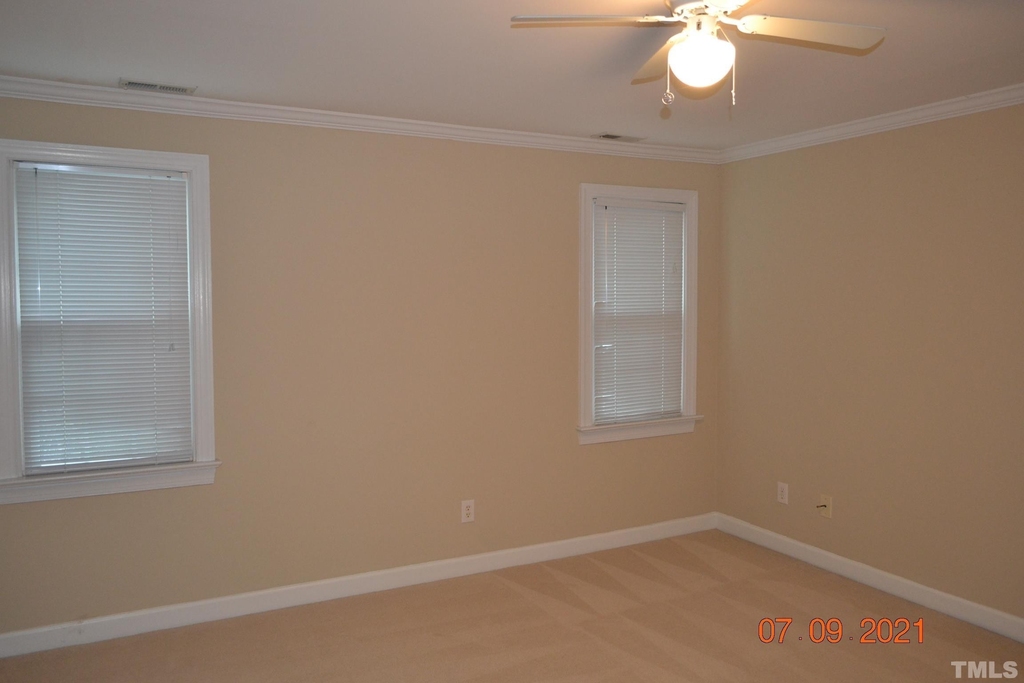 3419 Sir Colleton Court - Photo 16