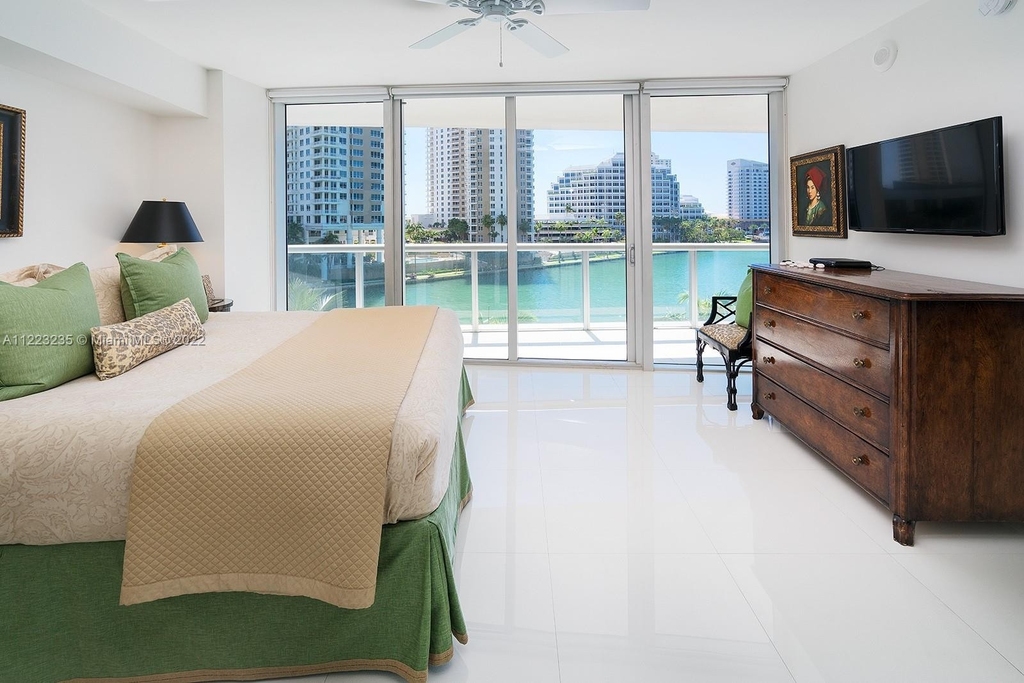 495 Brickell Ave - Photo 3