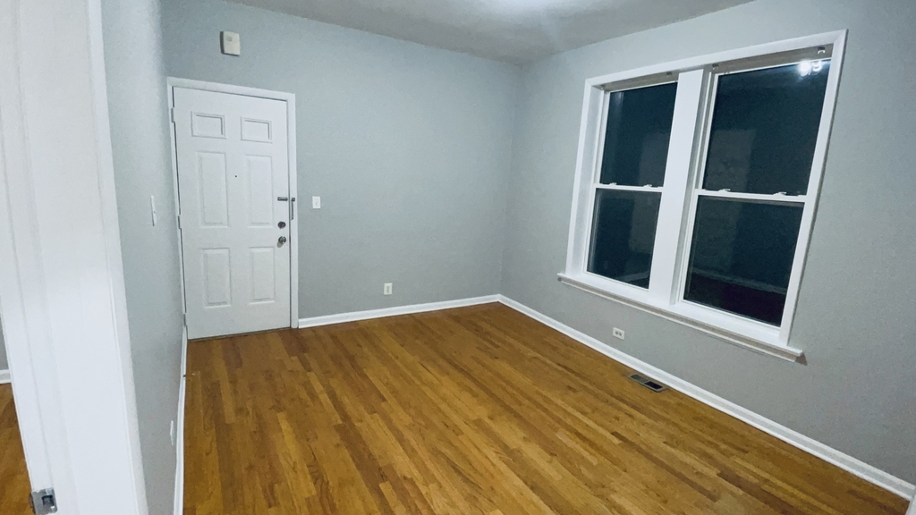 4165 N Elston Avenue - Photo 2