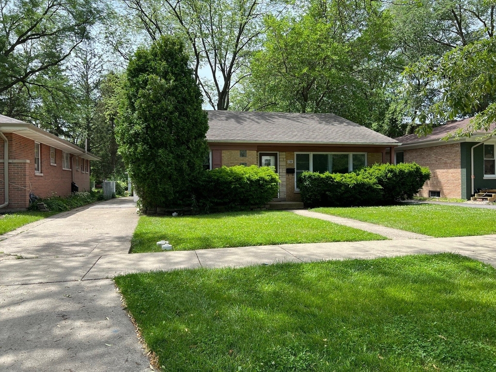 2911 Wilmette Avenue - Photo 0