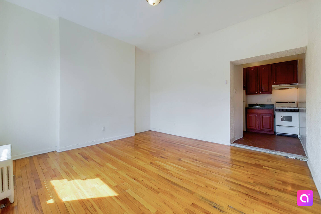 55 West 105th St - Photo 4