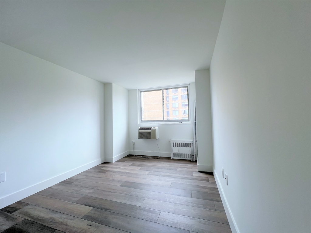 480 2nd Avenue - Photo 10