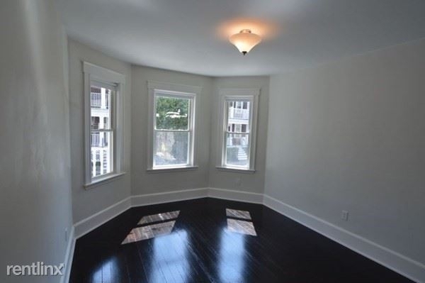 15 Bayside St., #1 - Photo 8