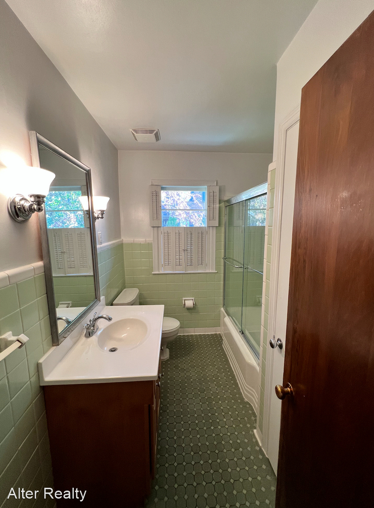 4492 Brownsboro Road - Photo 6