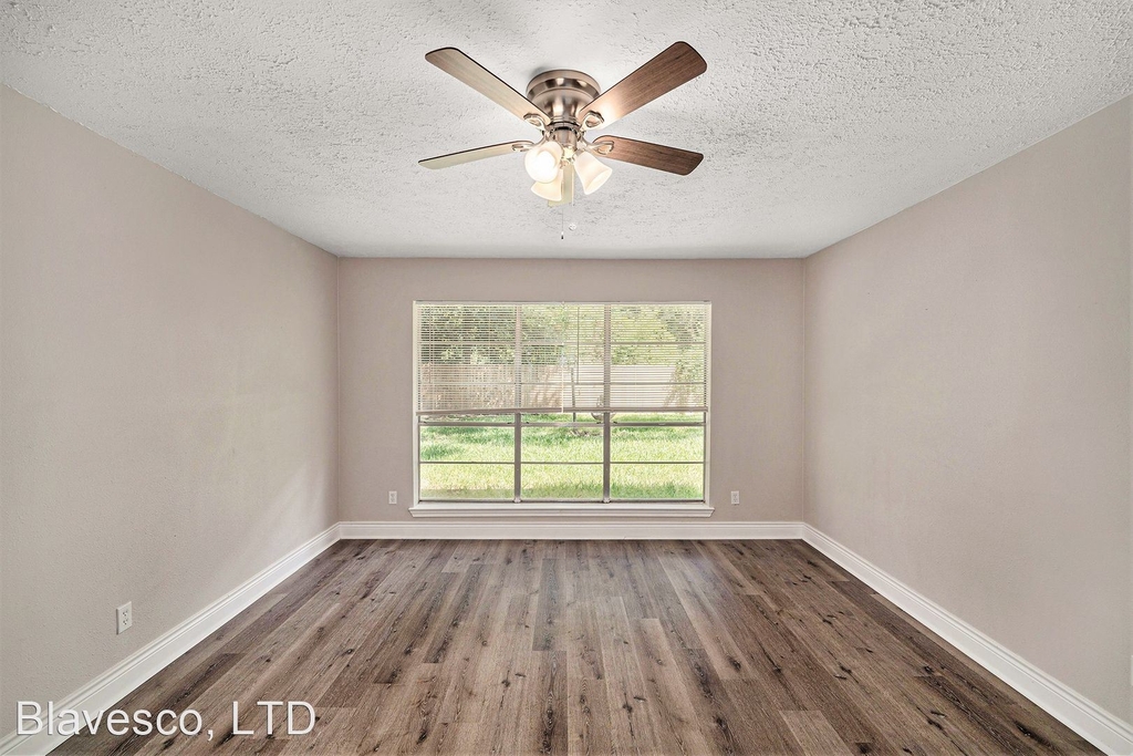 2078 Shadow Rock Drive - Photo 18