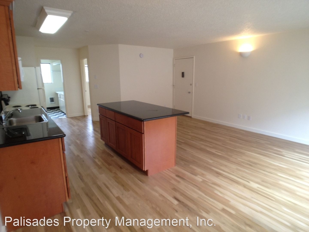 426 Ne 75th Ave - Photo 2