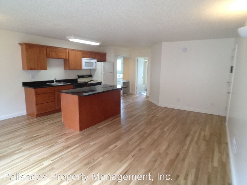 426 Ne 75th Ave - Photo 1