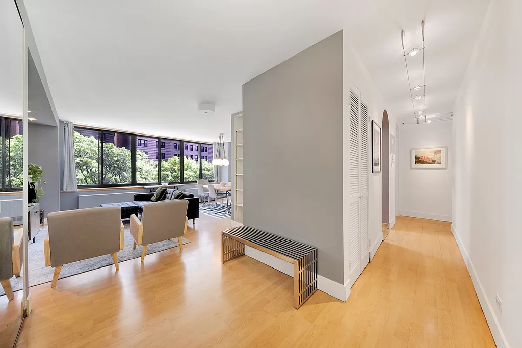 250 West 89th Street #3M - Photo 2