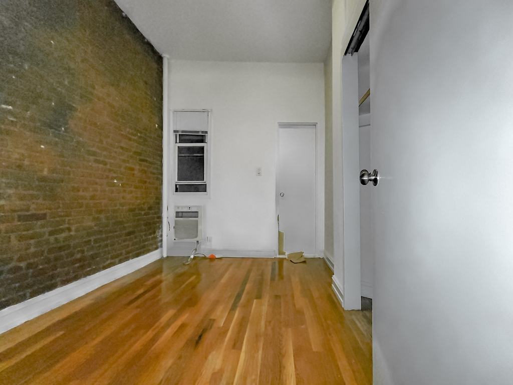 428 East 81st Street - Photo 4