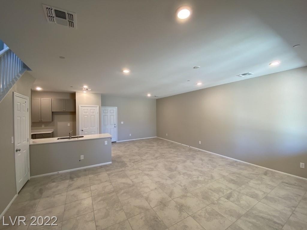 1137 Belton Lake Avenue - Photo 2