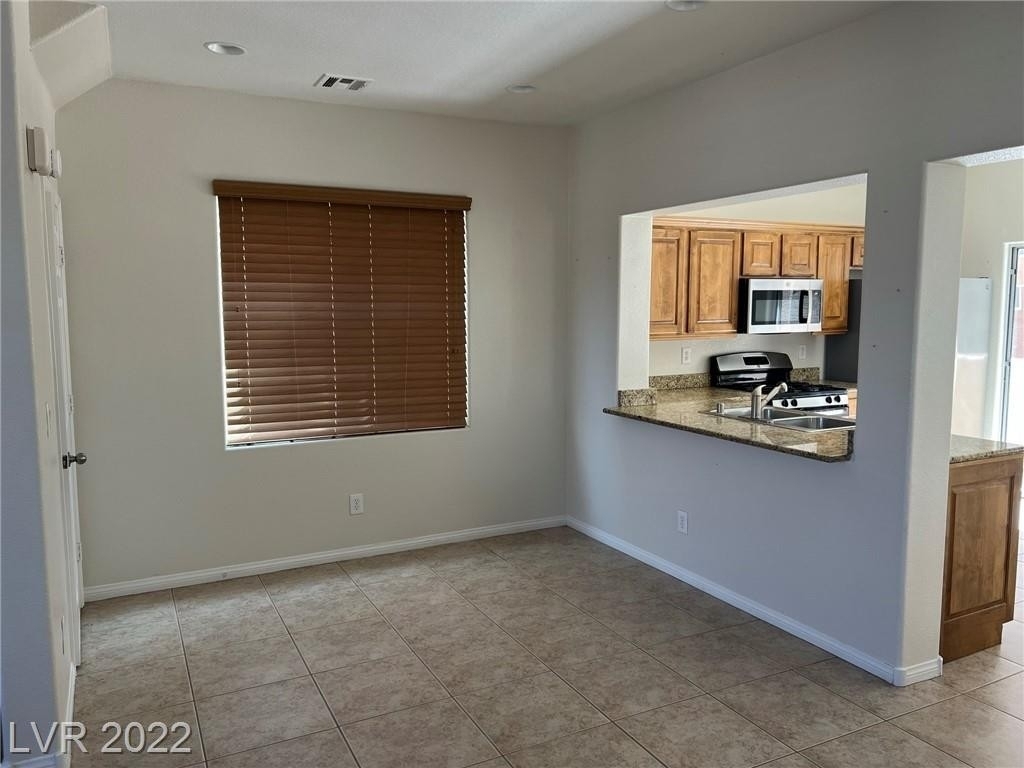 10571 Mann Street - Photo 5