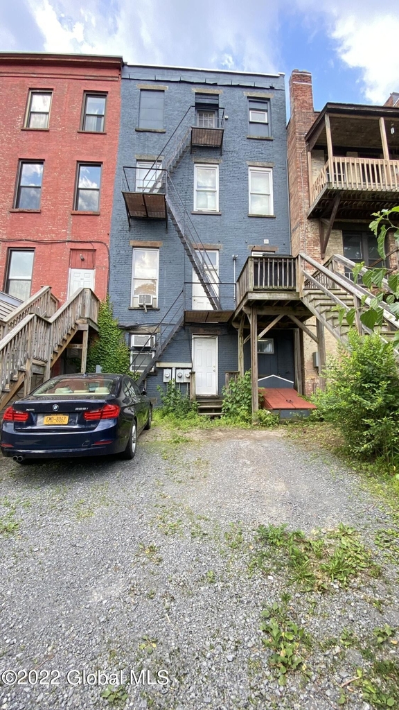 303 Hamilton Street - Photo 16