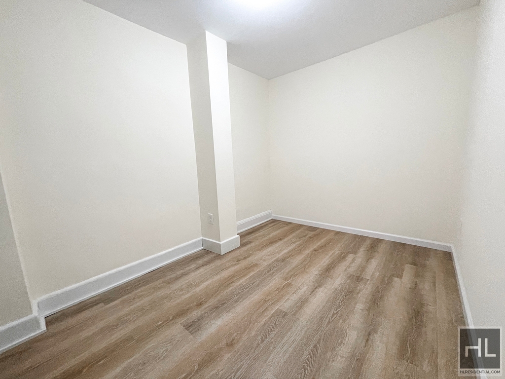 180 East 111 Street - Photo 2