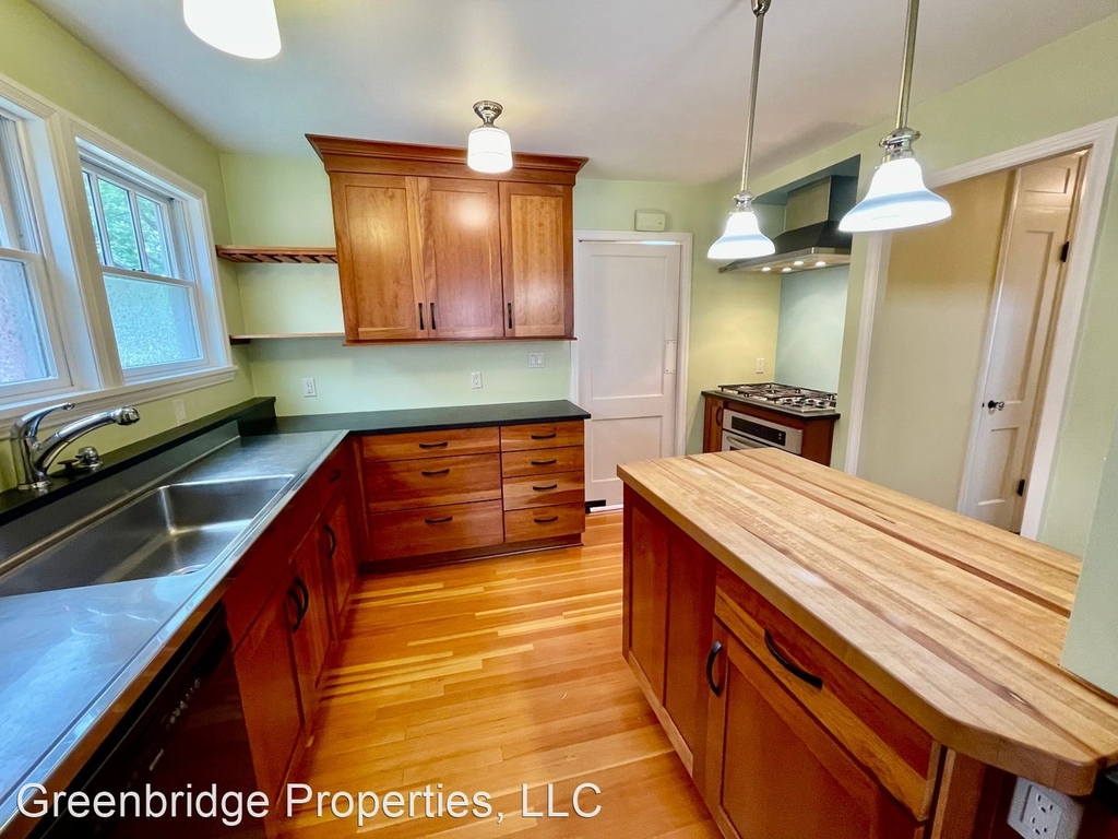 6023 Ne Rodney Ave. - Photo 10