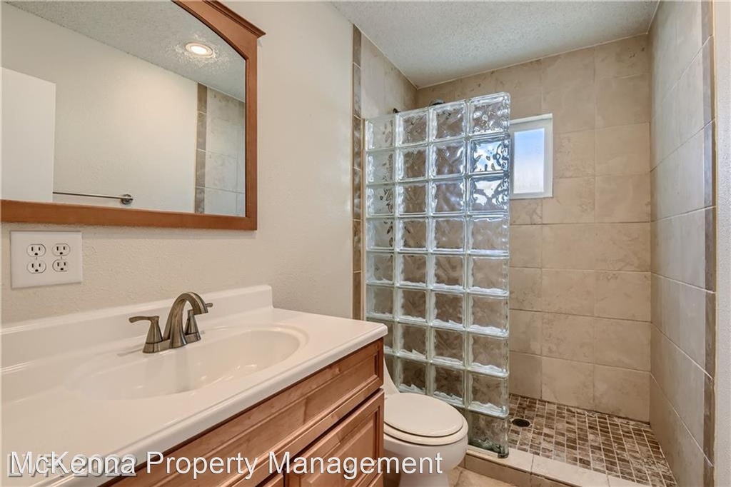 1312 Darmak Dr - Photo 15