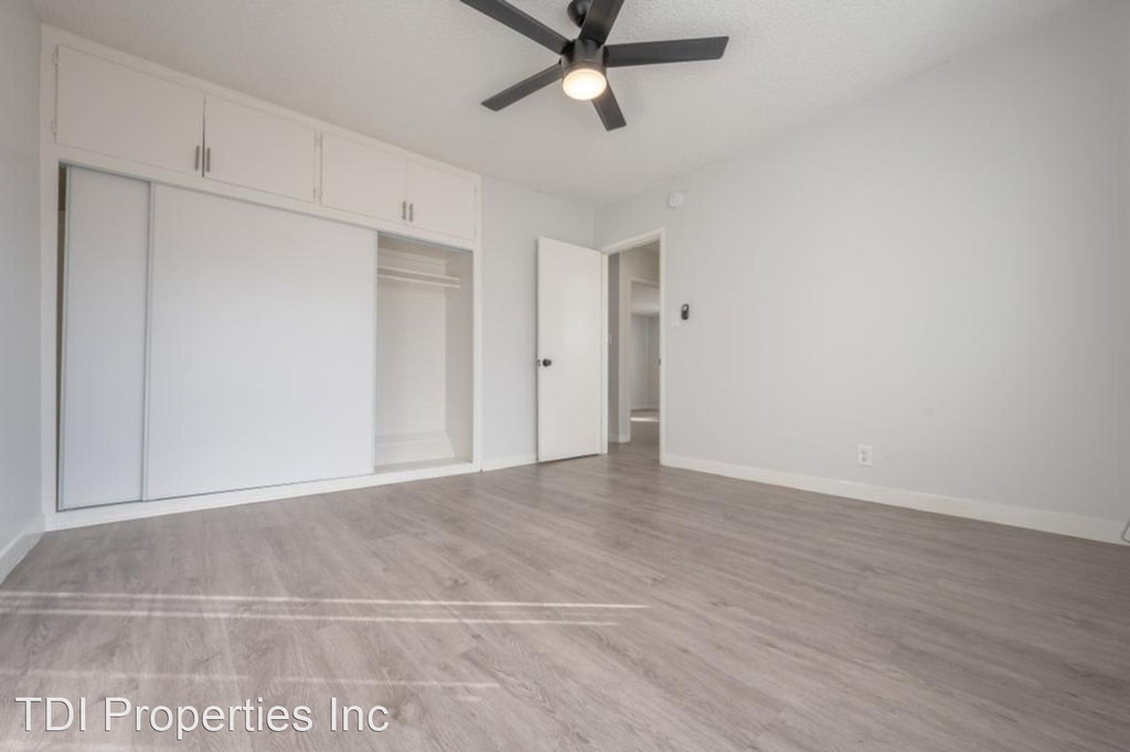 10219 England Avenue - Photo 3