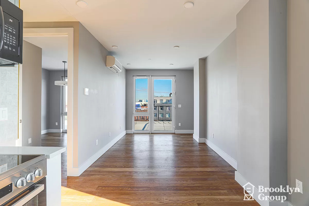 853 Lexington Avenue - Photo 3