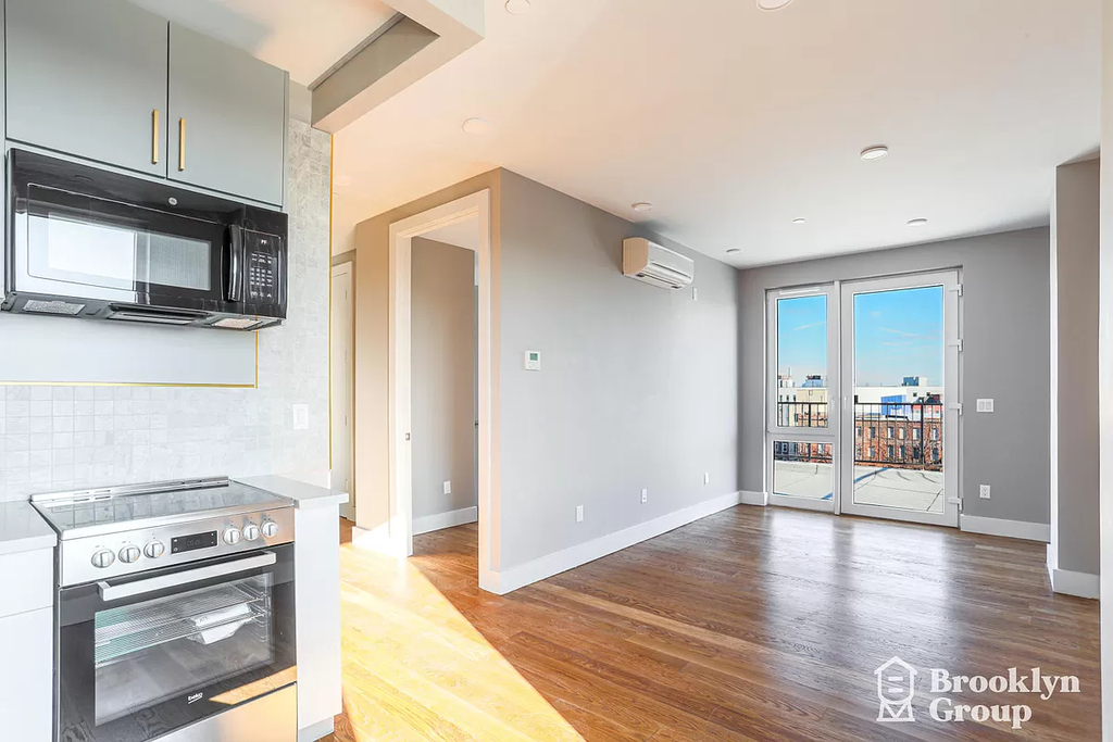 853 Lexington Avenue - Photo 2