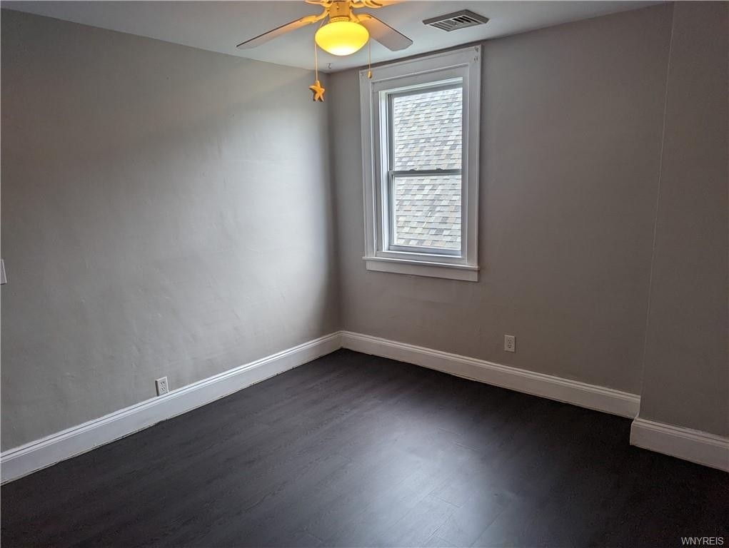 568 Bird Ave Apt 3 - Photo 3